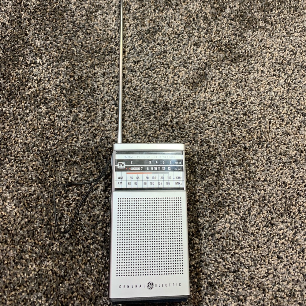 GENERAL ELECTRIC , TV SOUND WEATHER AM FM Radio